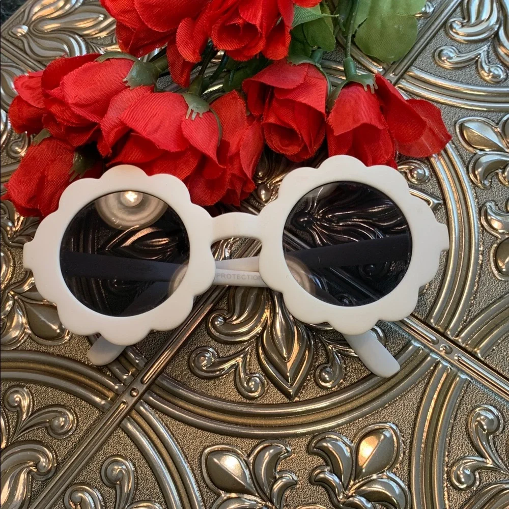 🌹mud pie • Infant White Floral Round Frame Sunglasses - Bendable UV400